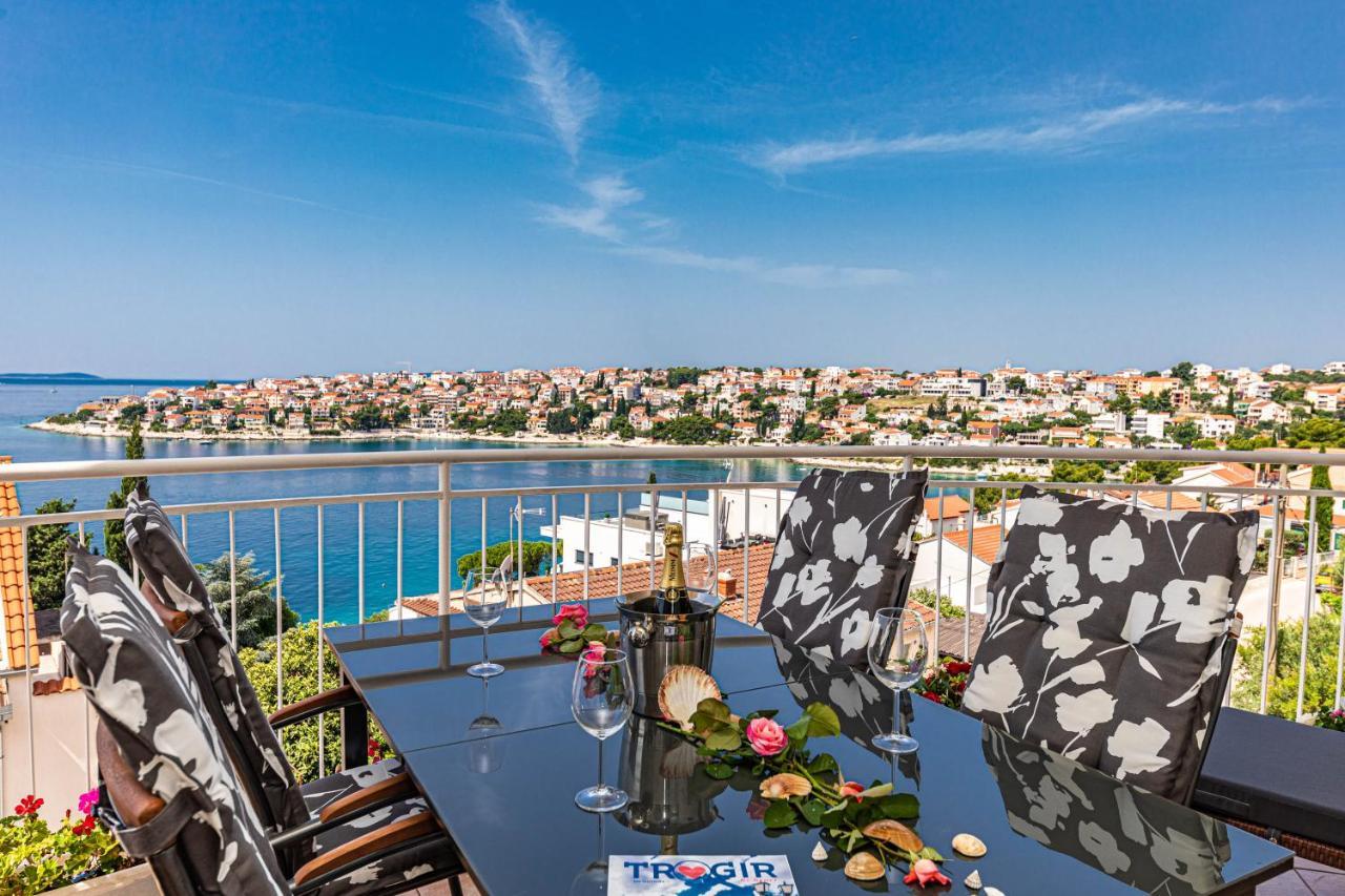 Apartments Villa Nea Leona Traù Esterno foto