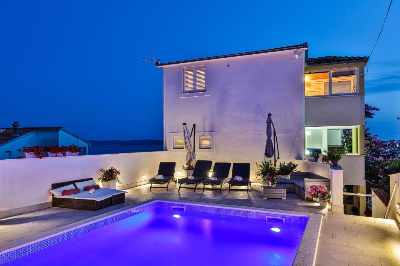 Apartments Villa Nea Leona Traù Esterno foto